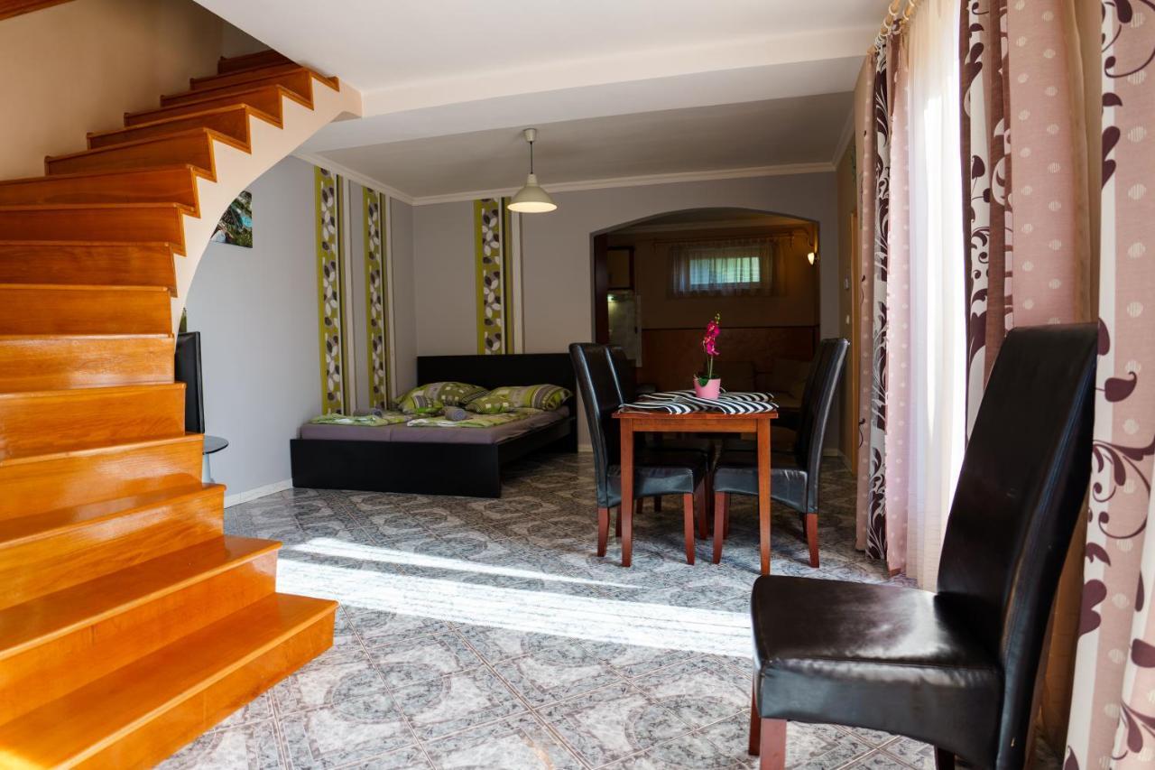 Aranyhid Vendeghaz Hotel Mako Exterior photo
