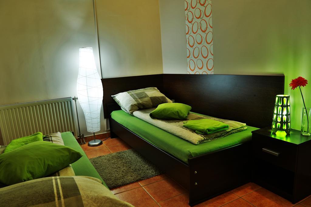 Aranyhid Vendeghaz Hotel Mako Room photo